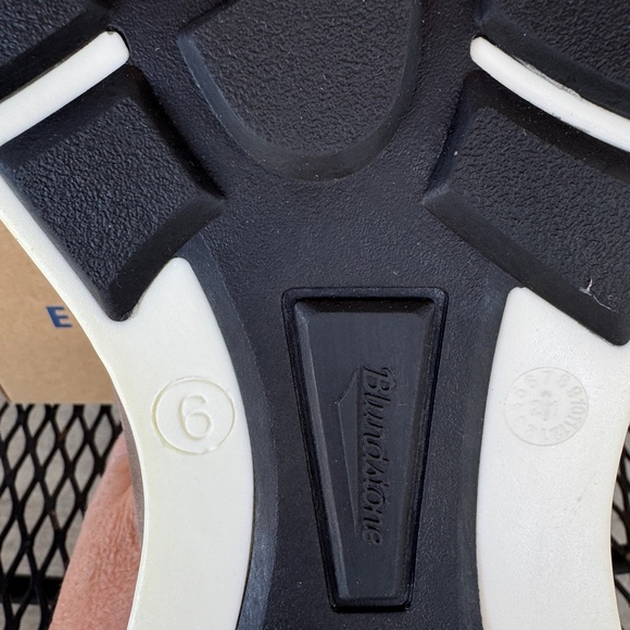 Blundstone Active Chelsea Boots - Picture 4 of 7